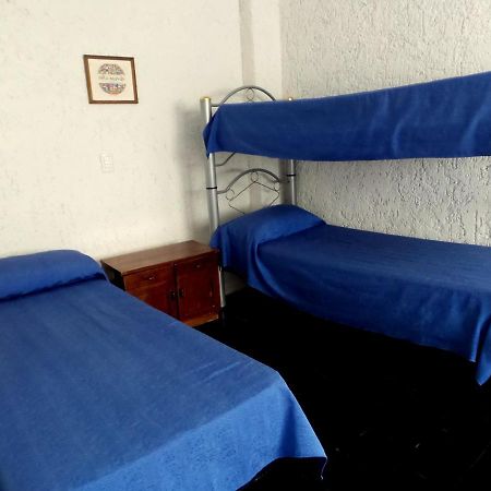 Hostel Otro Mundo Capdevila Bagian luar foto