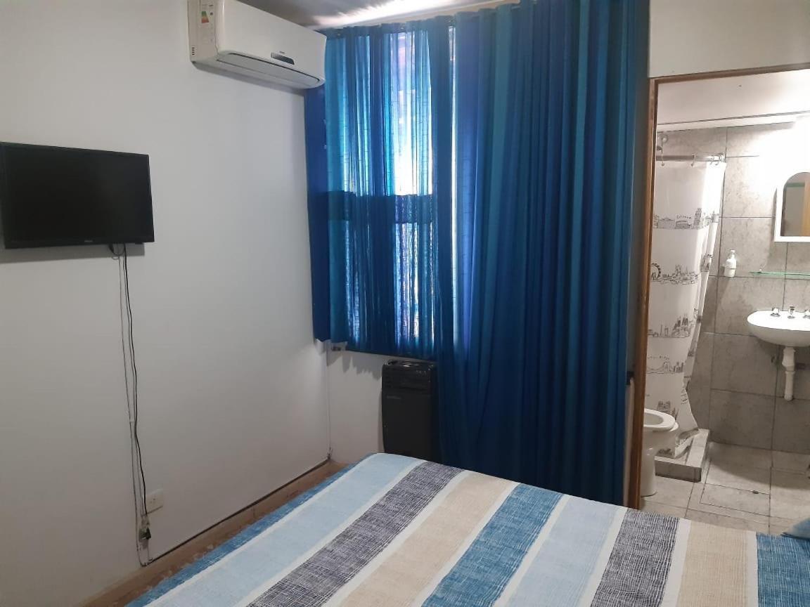 Hostel Otro Mundo Capdevila Bagian luar foto