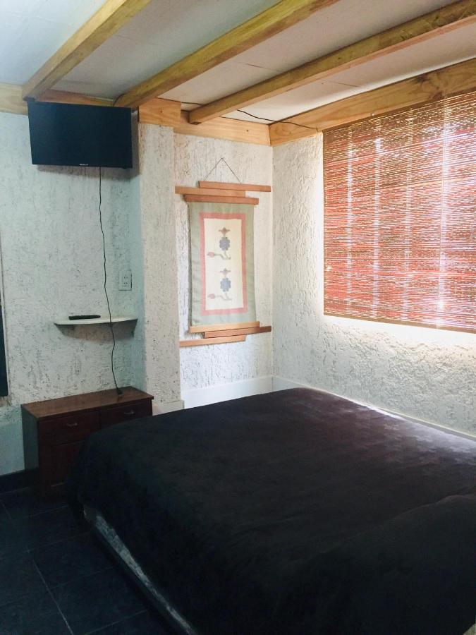 Hostel Otro Mundo Capdevila Bagian luar foto