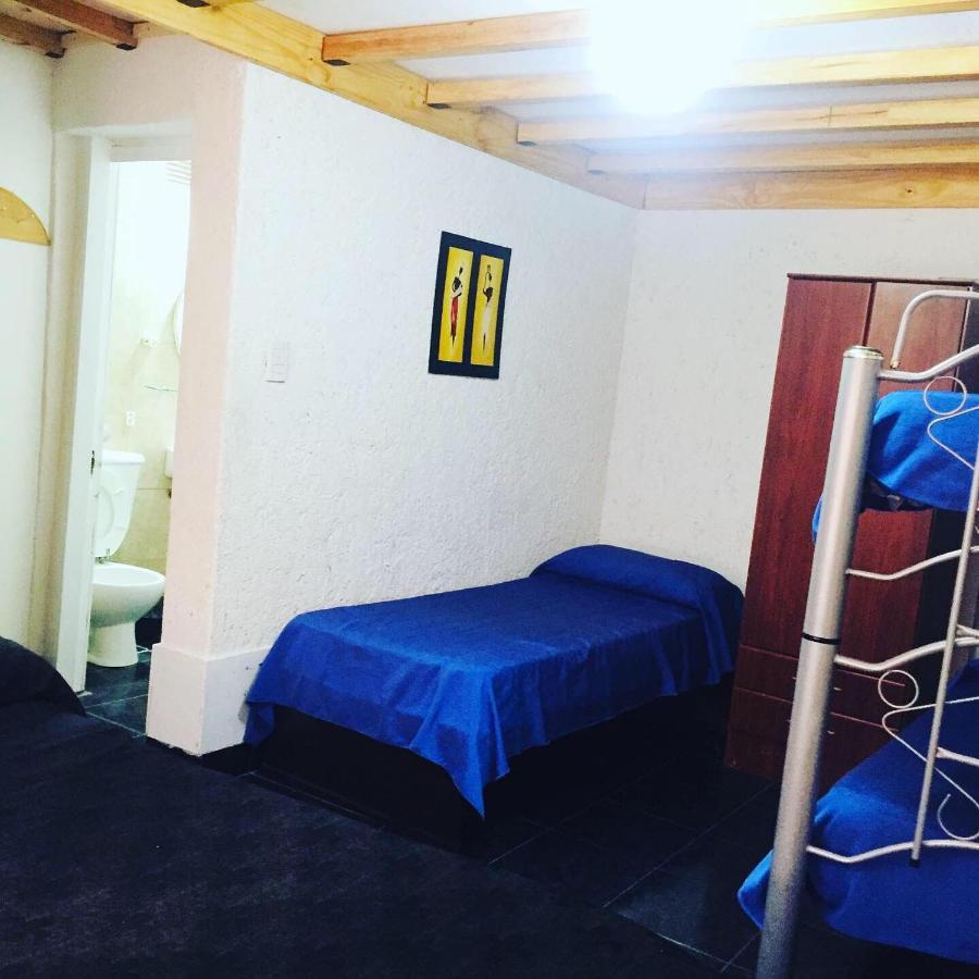 Hostel Otro Mundo Capdevila Bagian luar foto