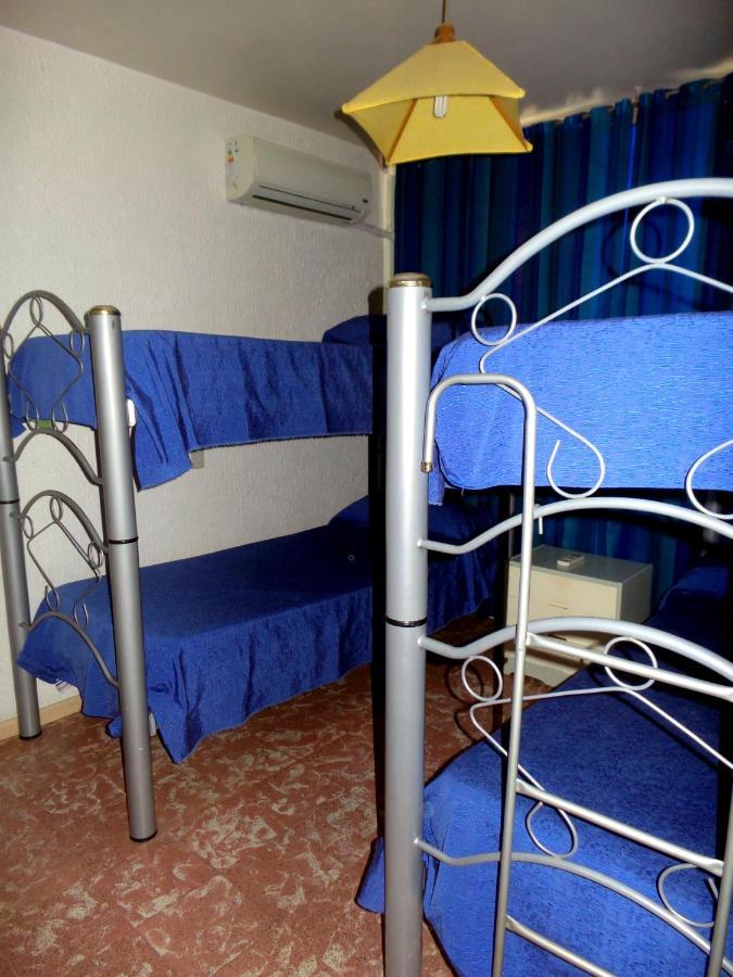Hostel Otro Mundo Capdevila Bagian luar foto