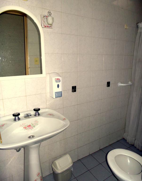 Hostel Otro Mundo Capdevila Bagian luar foto