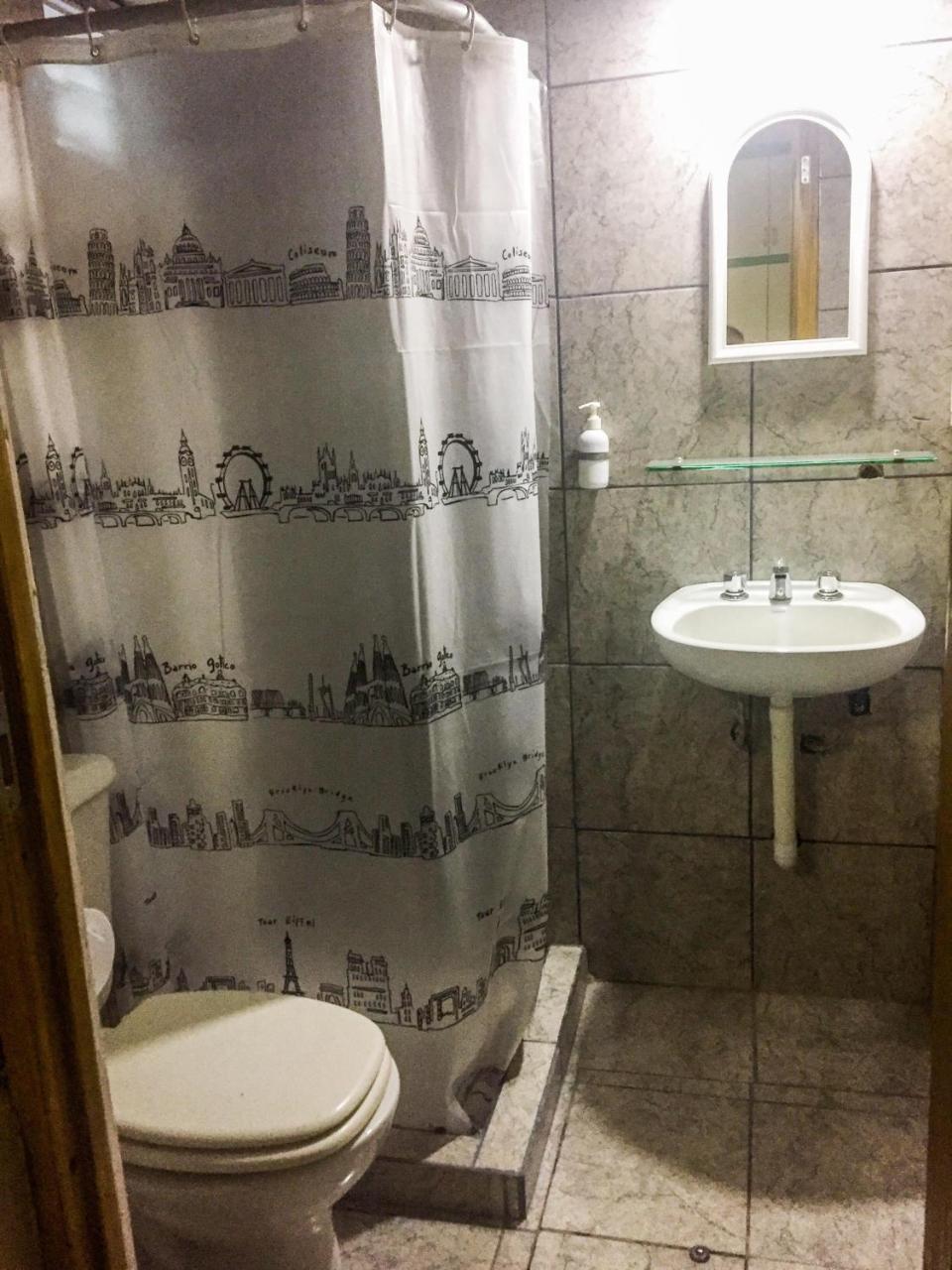 Hostel Otro Mundo Capdevila Bagian luar foto